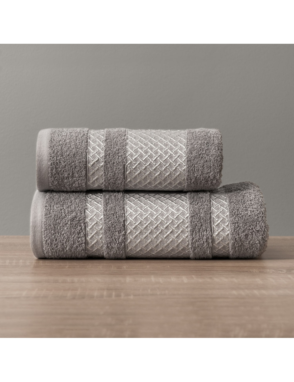 Ręcznik 50x90 ciemnoszary bawełniany LIONEL ze srebrną bordiurą 006