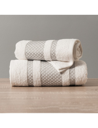 Ręcznik 70x140 biały bawełniany LIONEL ze srebrną bordiurą 102