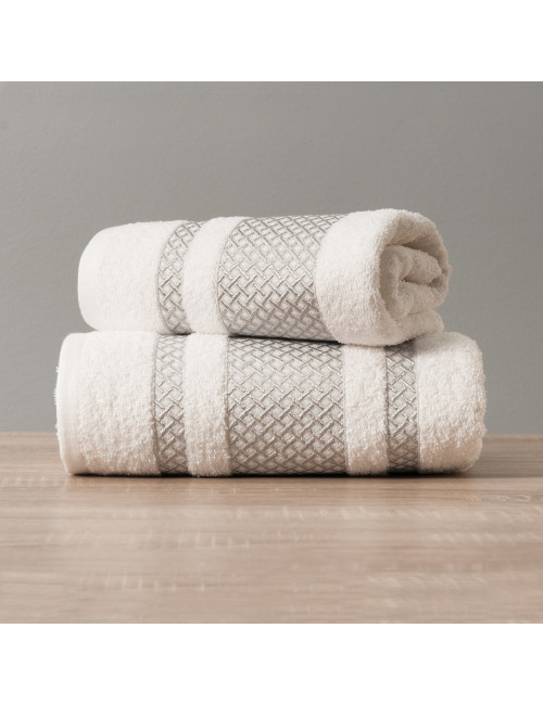 Ręcznik 70x140 biały bawełniany LIONEL ze srebrną bordiurą 102