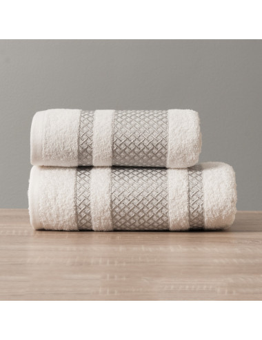 Ręcznik 70x140 biały bawełniany LIONEL ze srebrną bordiurą 102