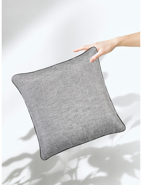 Elegancka srebrna poszewka na poduszkę 45x45 pikowana czarna biza SHINY