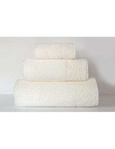 Ręcznik 70x140 kremowy koronka CALMA