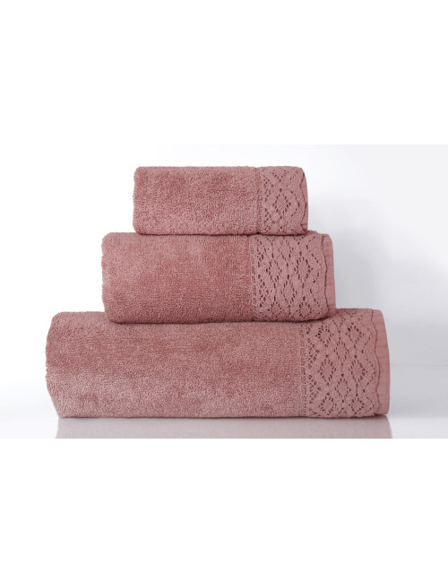 Ręcznik 70x140 ciemny róż koronka CALMA