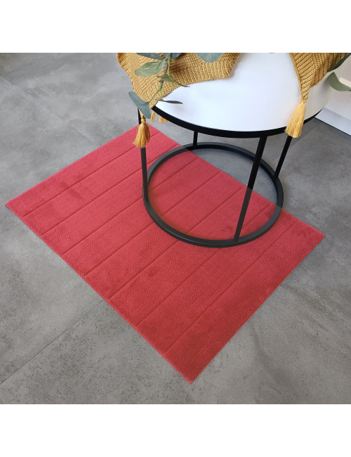 Dywanik antypoślizgowy 50x70 uniwersalny malinowy