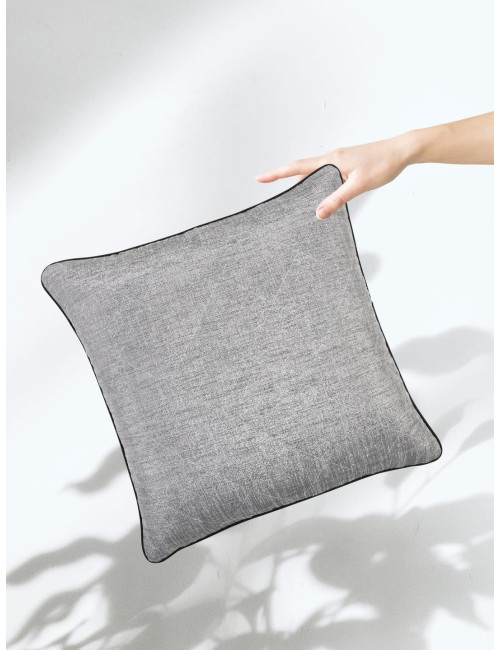 Zestaw poszewek dekoracyjnych pikowanych srebrnych SHINY